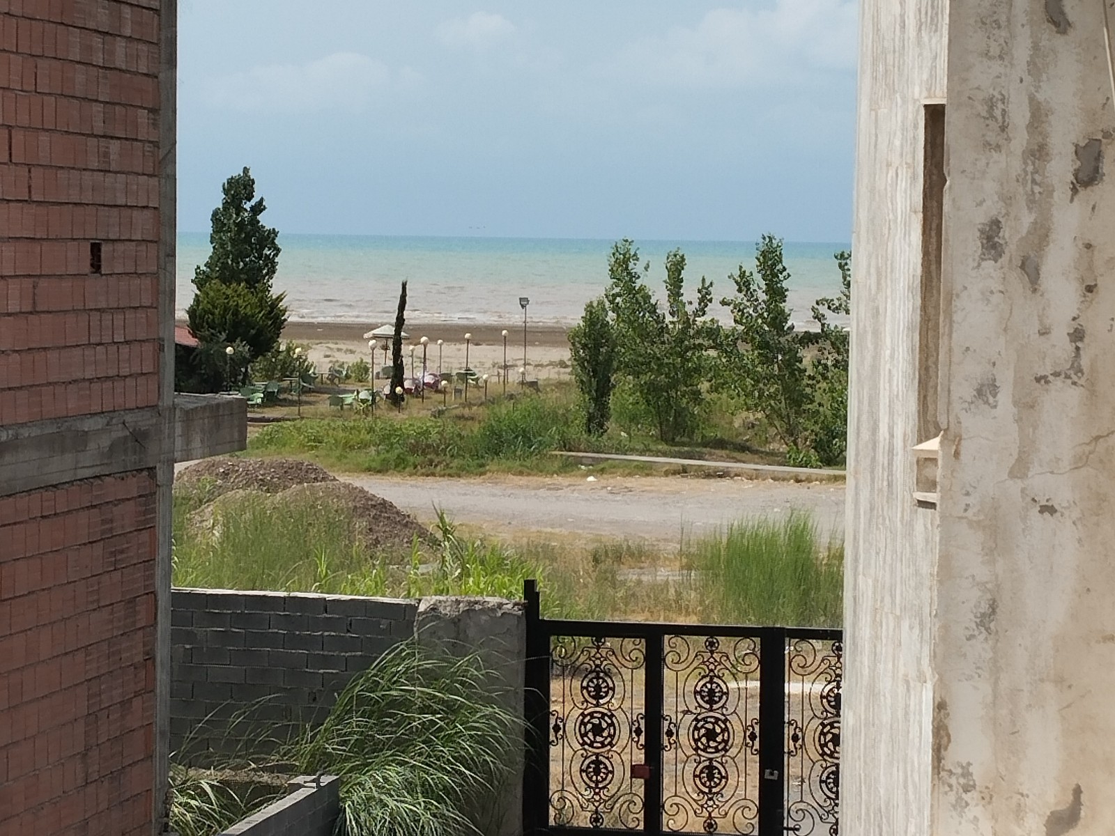 نمای بیرونی ساختمان