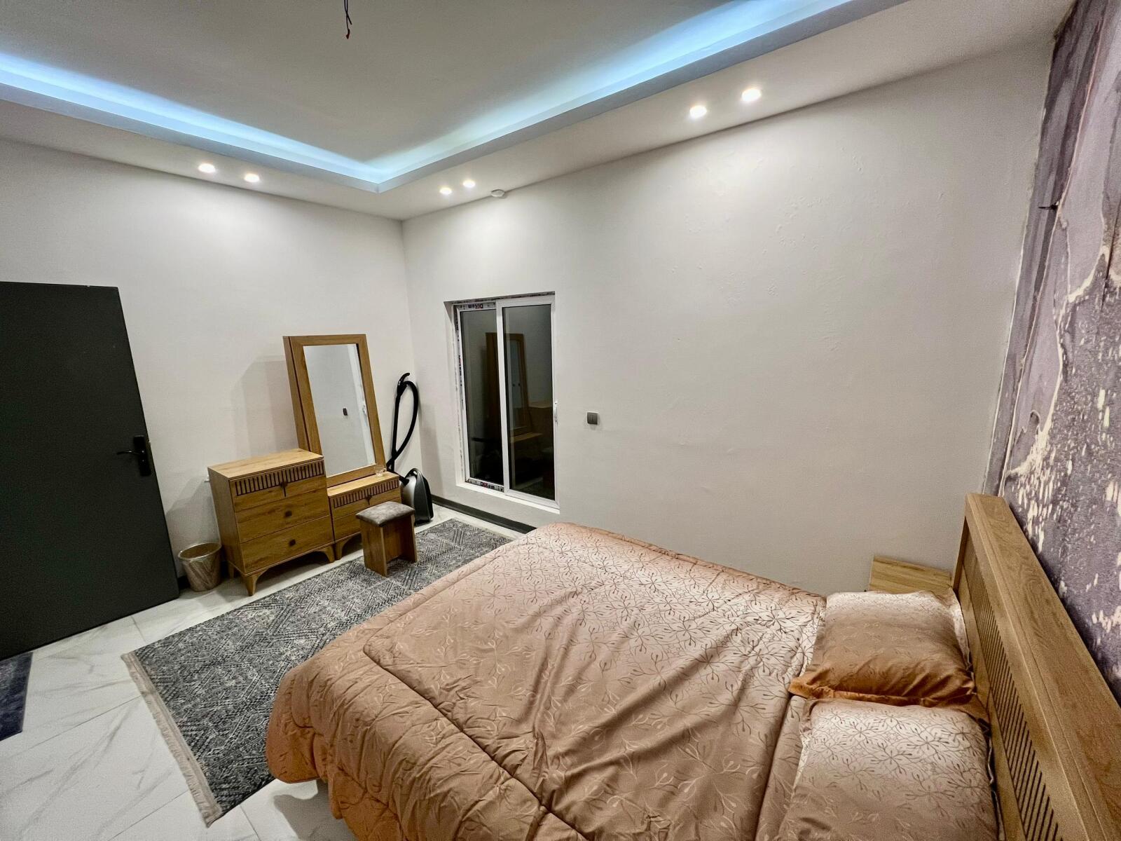 اتاق‌خواب 1