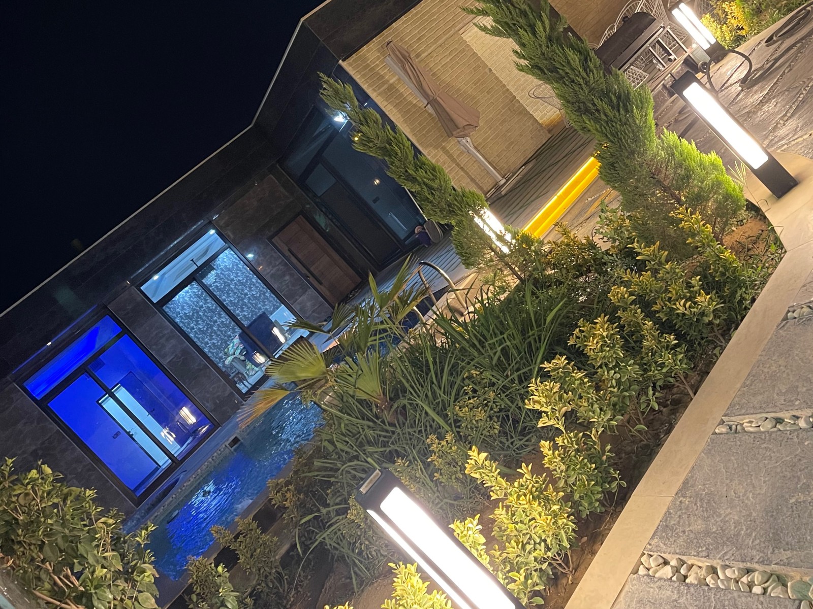 نمای بیرونی ساختمان