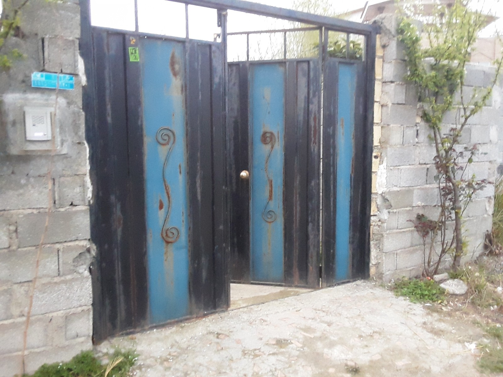 نمای بیرونی ساختمان