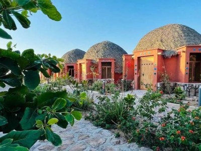 اقامتگاه بومگردی ماه گلی اقامتگاه بومگردی ماه گلی