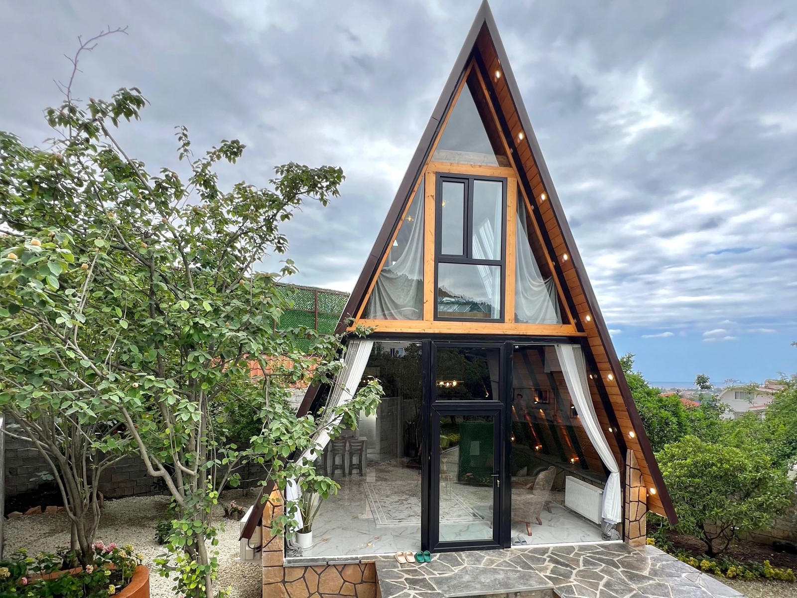 نمای بیرونی ساختمان