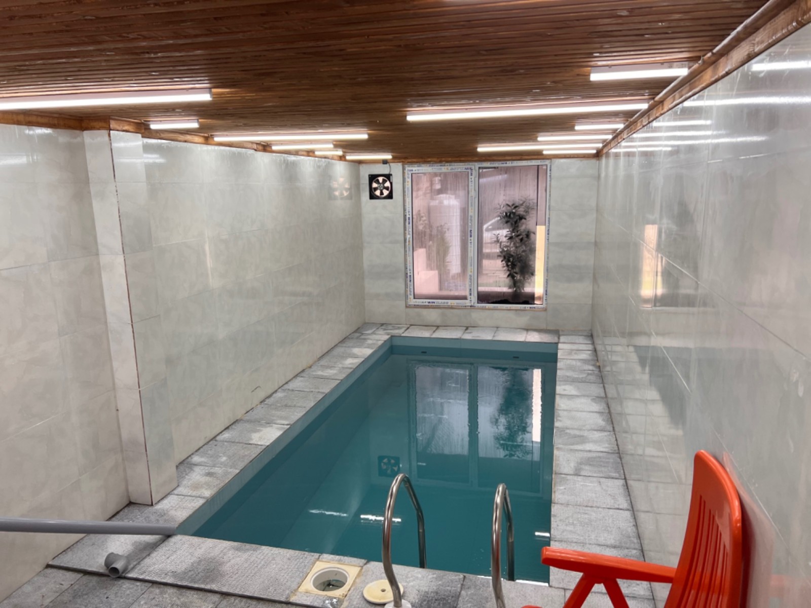 استخر استخر