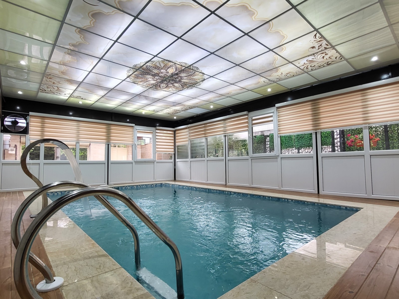 استخر استخر