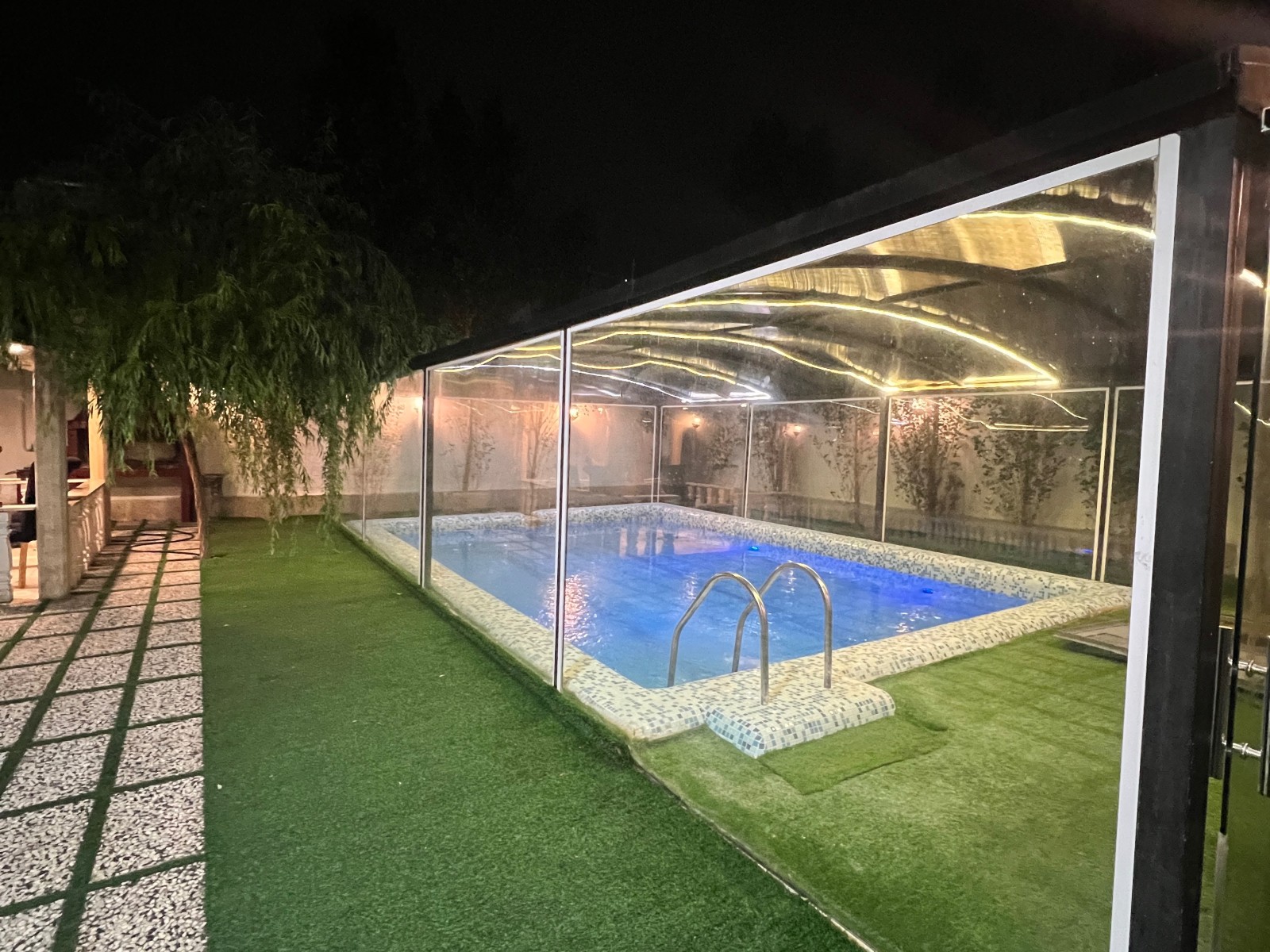 استخر استخر