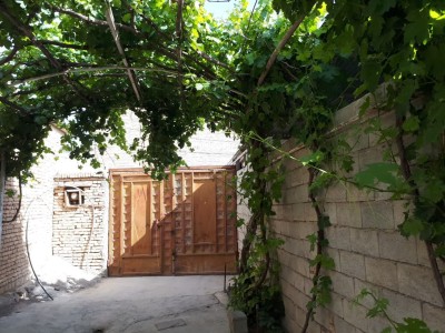 واحد خانه مسافر در روستای تشنیز
