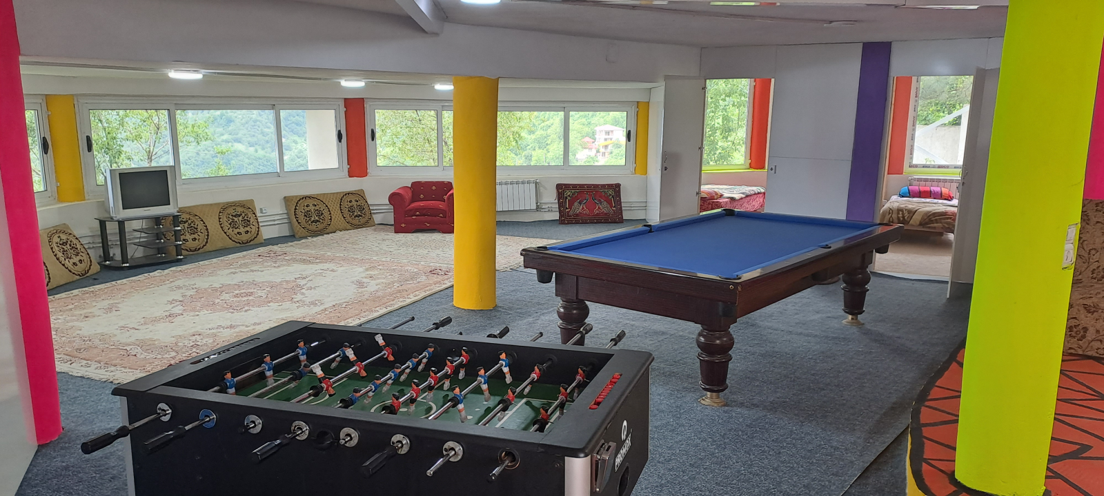 سالن طبقه دوم سالن طبقه دوم