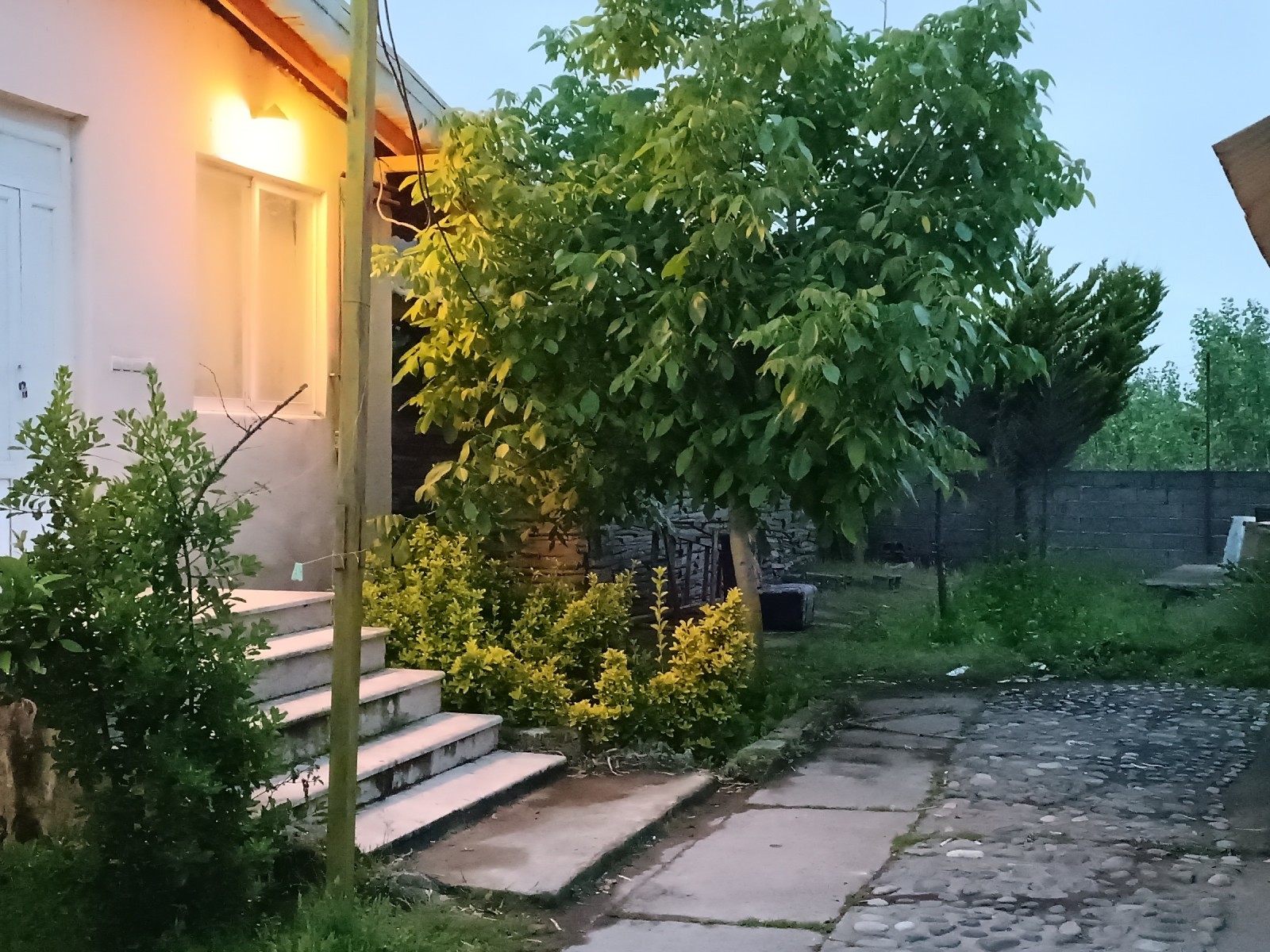 نمای بیرونی ساختمان