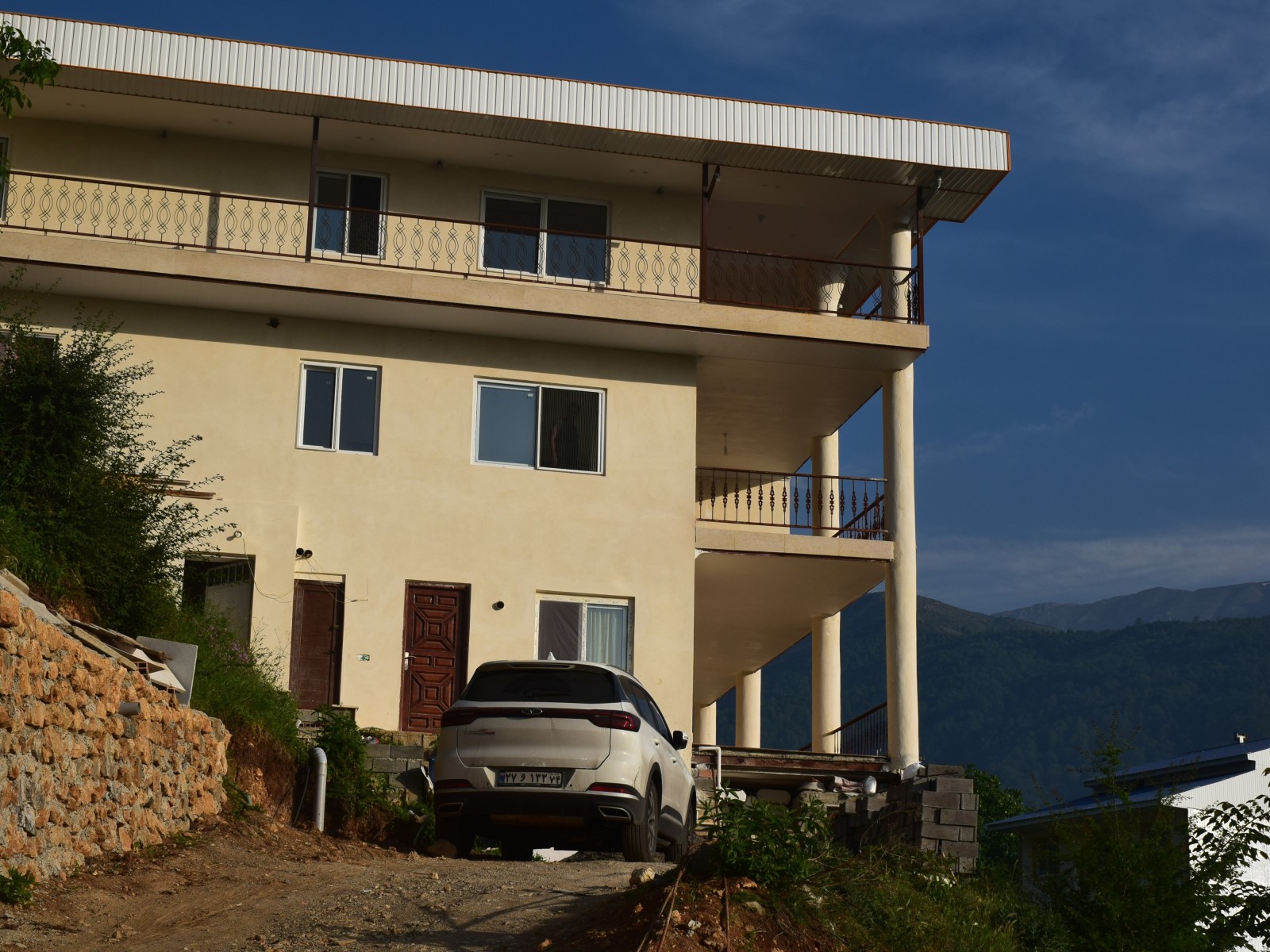 نمای ساختمان