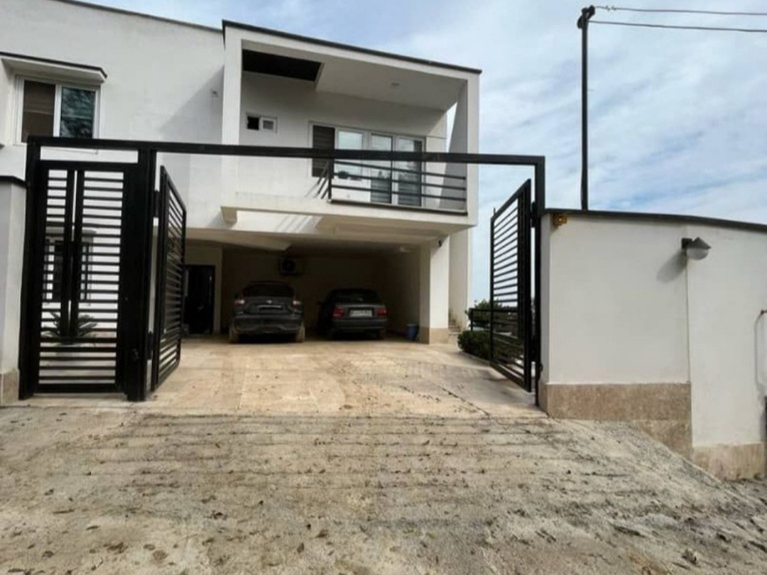 نمای بیرونی ساختمان نمای بیرونی ساختمان