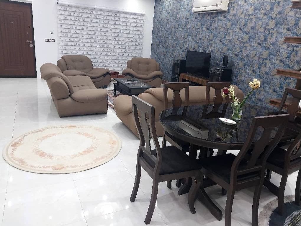 پذیرایی و آشپژخانه