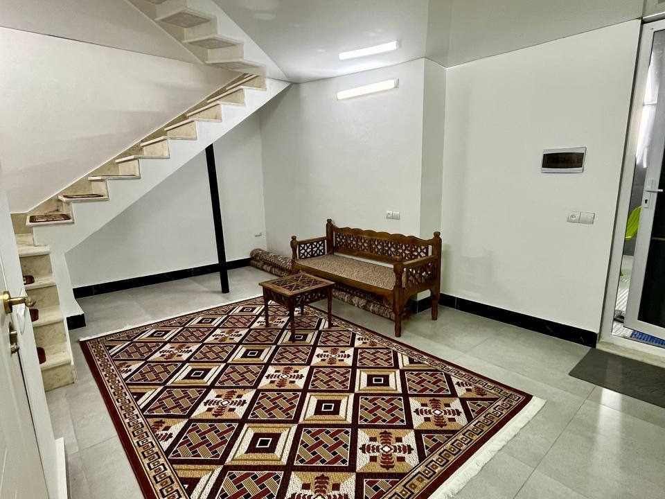 اتاق پذیرایی طبقه همکف