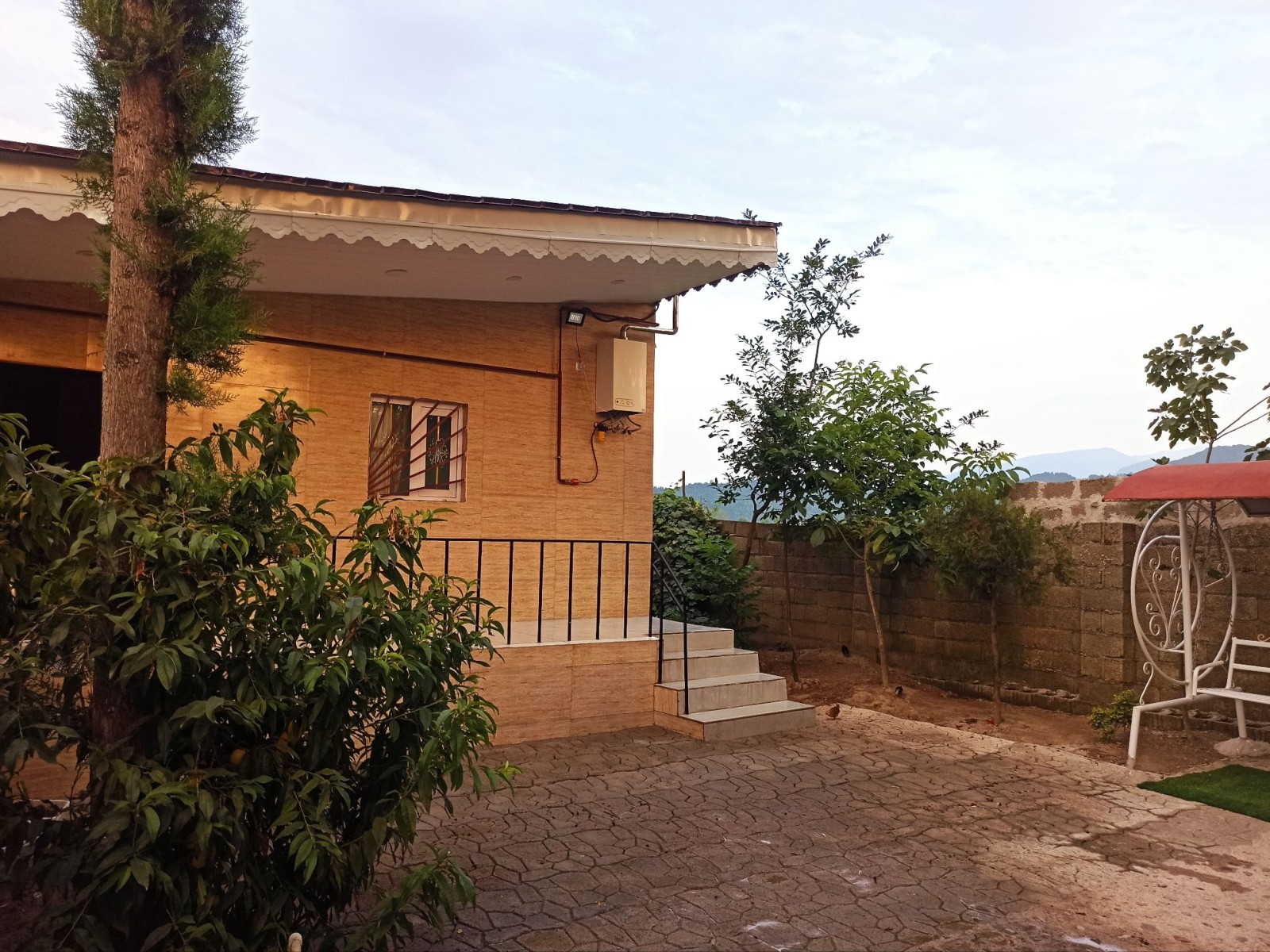 نمای بیرونی ساختمان