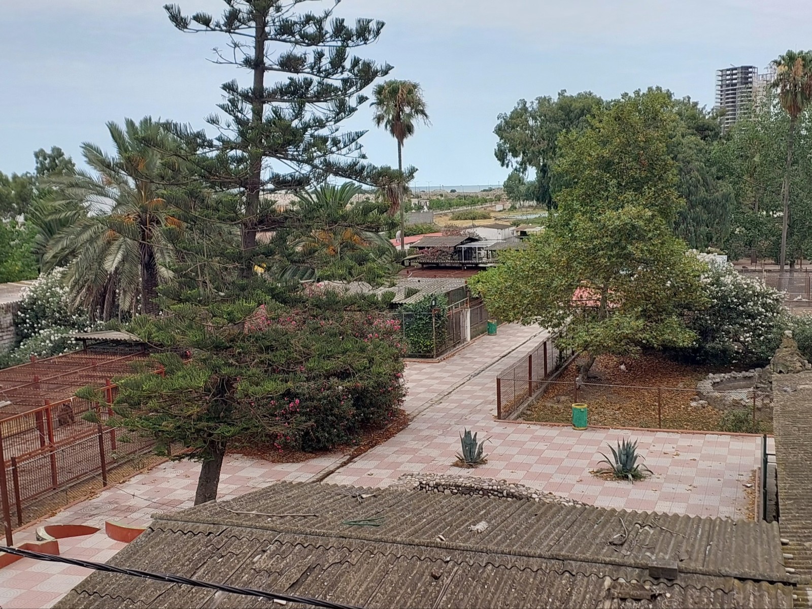 نمای بیرونی ساختمان نمای بیرونی ساختمان