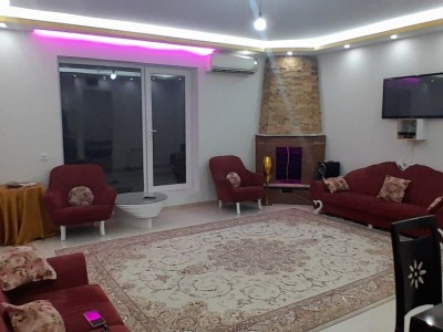 ویلای یک خوابه با استخر چهار فصل