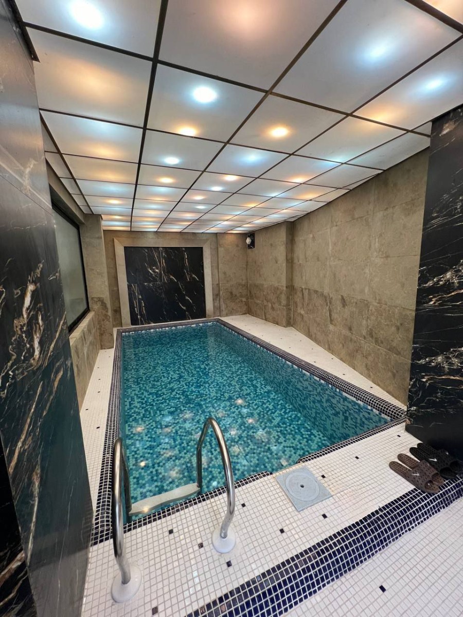 استخر استخر