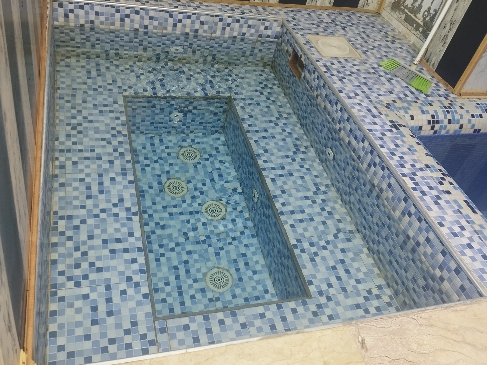 جکوزی جکوزی