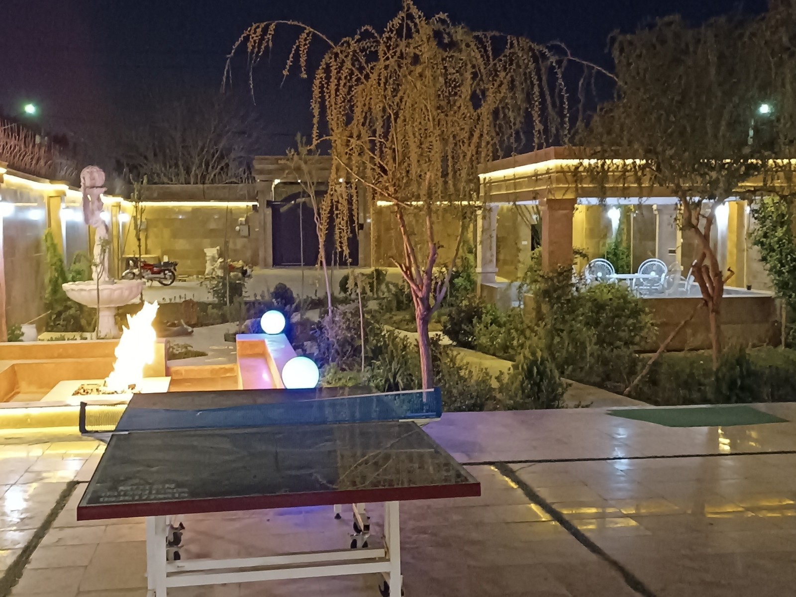 نمای بیرونی ساختمان