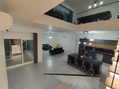 ویلای مدرن دارای استخر و جکوزی