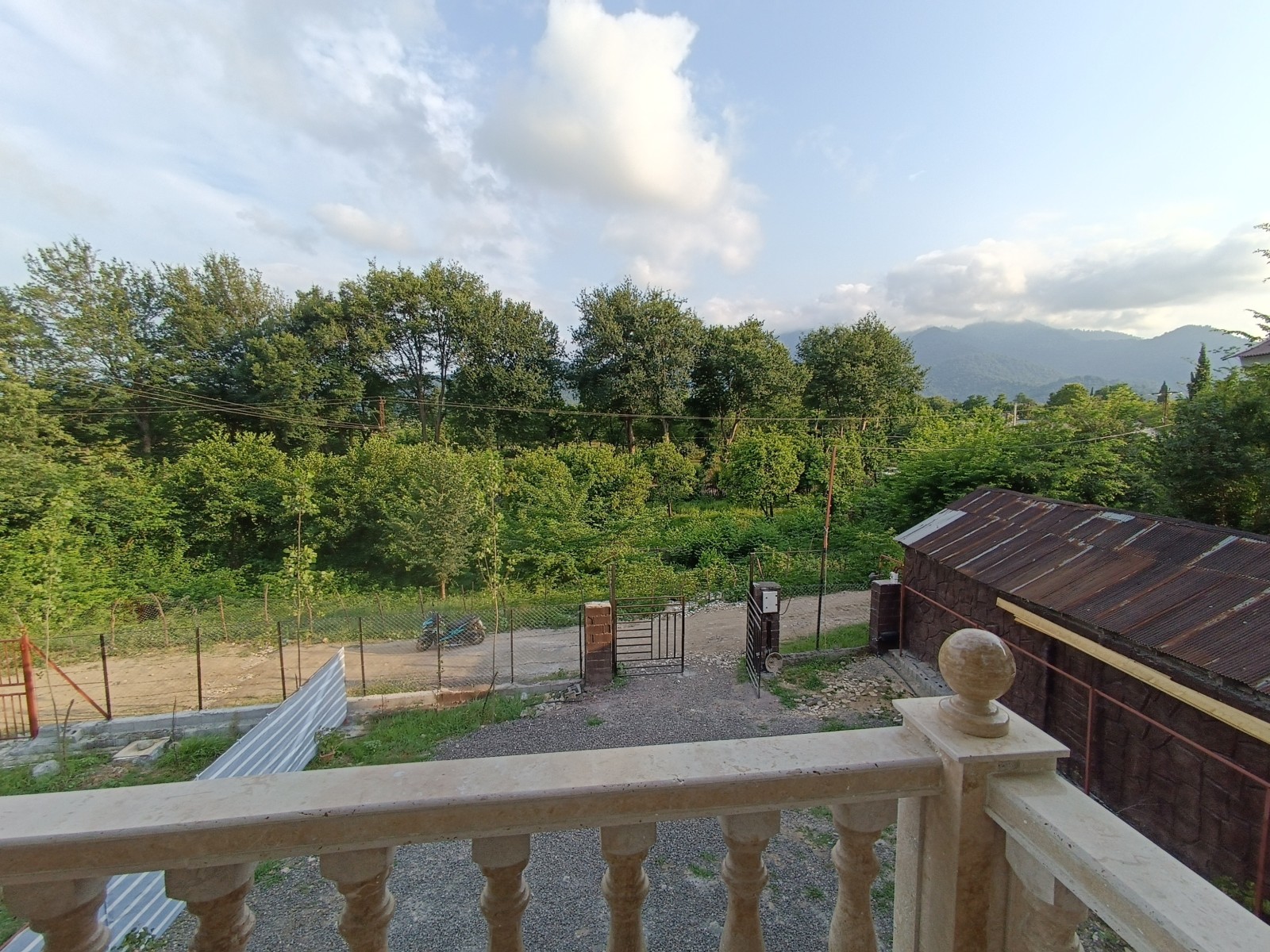 نمای بیرونی ساختمان