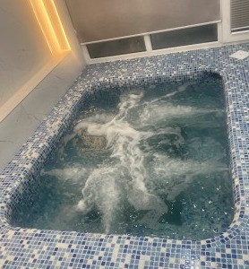 ویلای بهراد داراي جكوزي هشت نفره حرفه اي سه خوابه دوبلكس