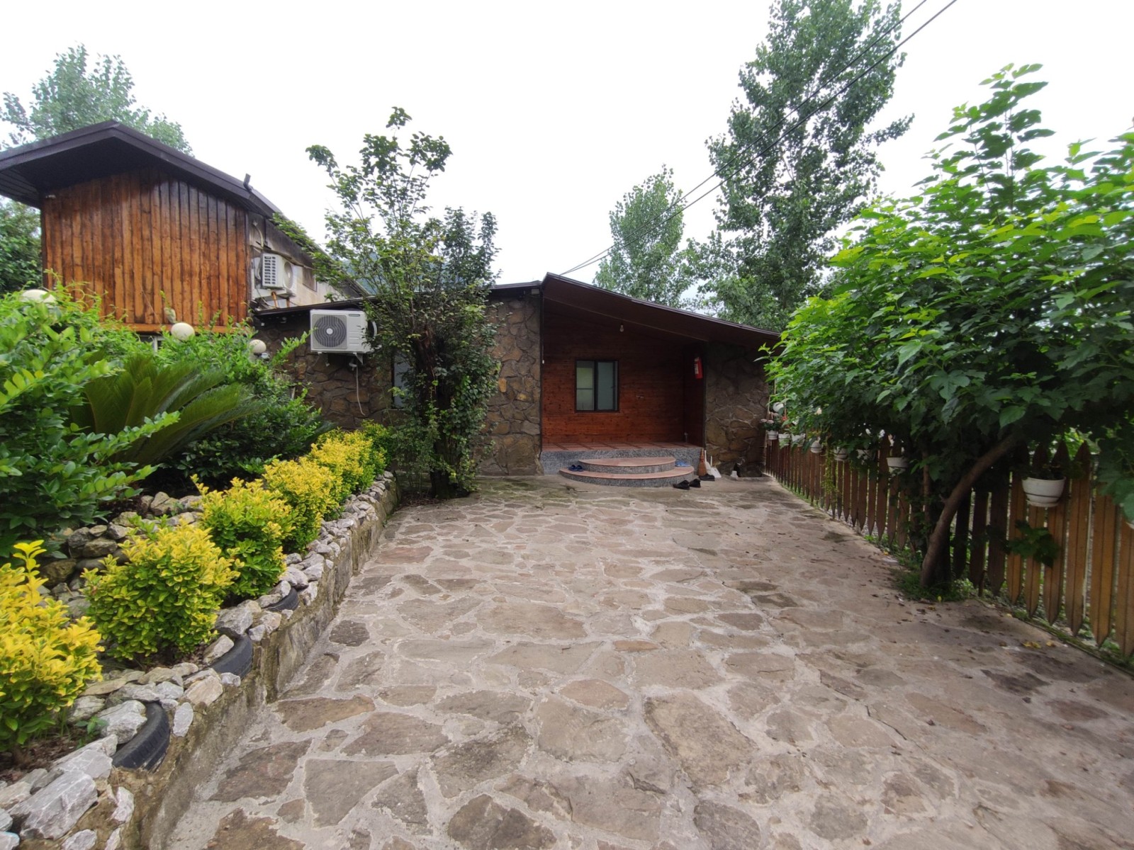 نمای بیرونی ساختمان