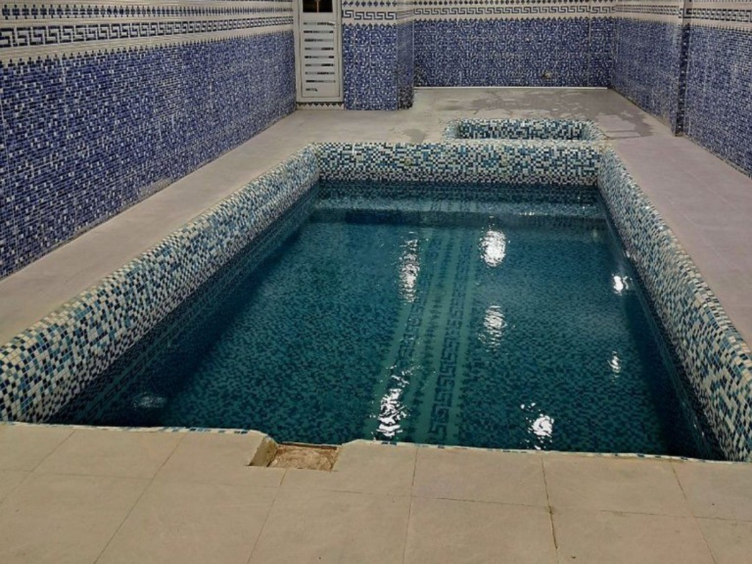 استخر و جکوزی