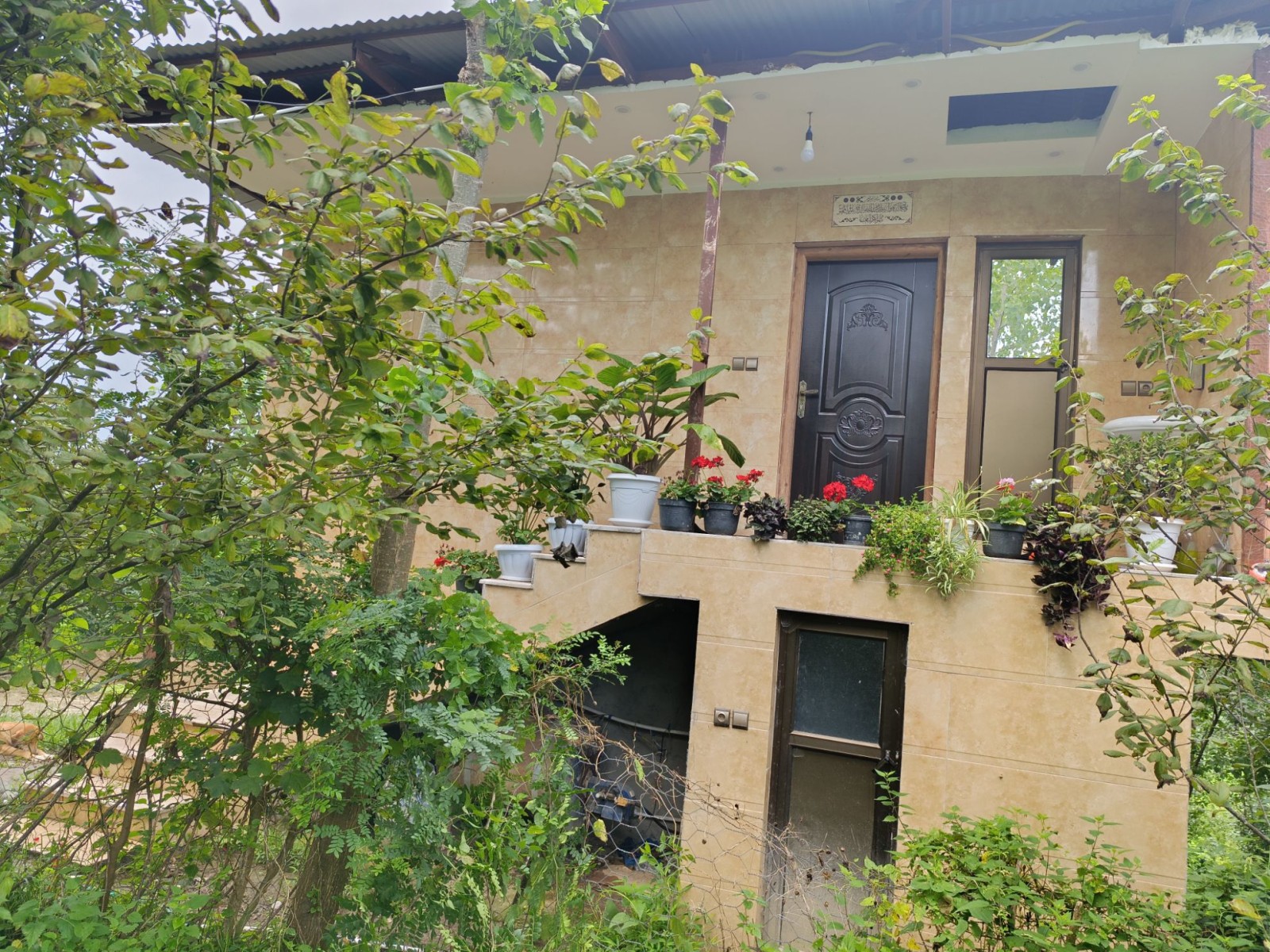 نمای بیرونی ساختمان