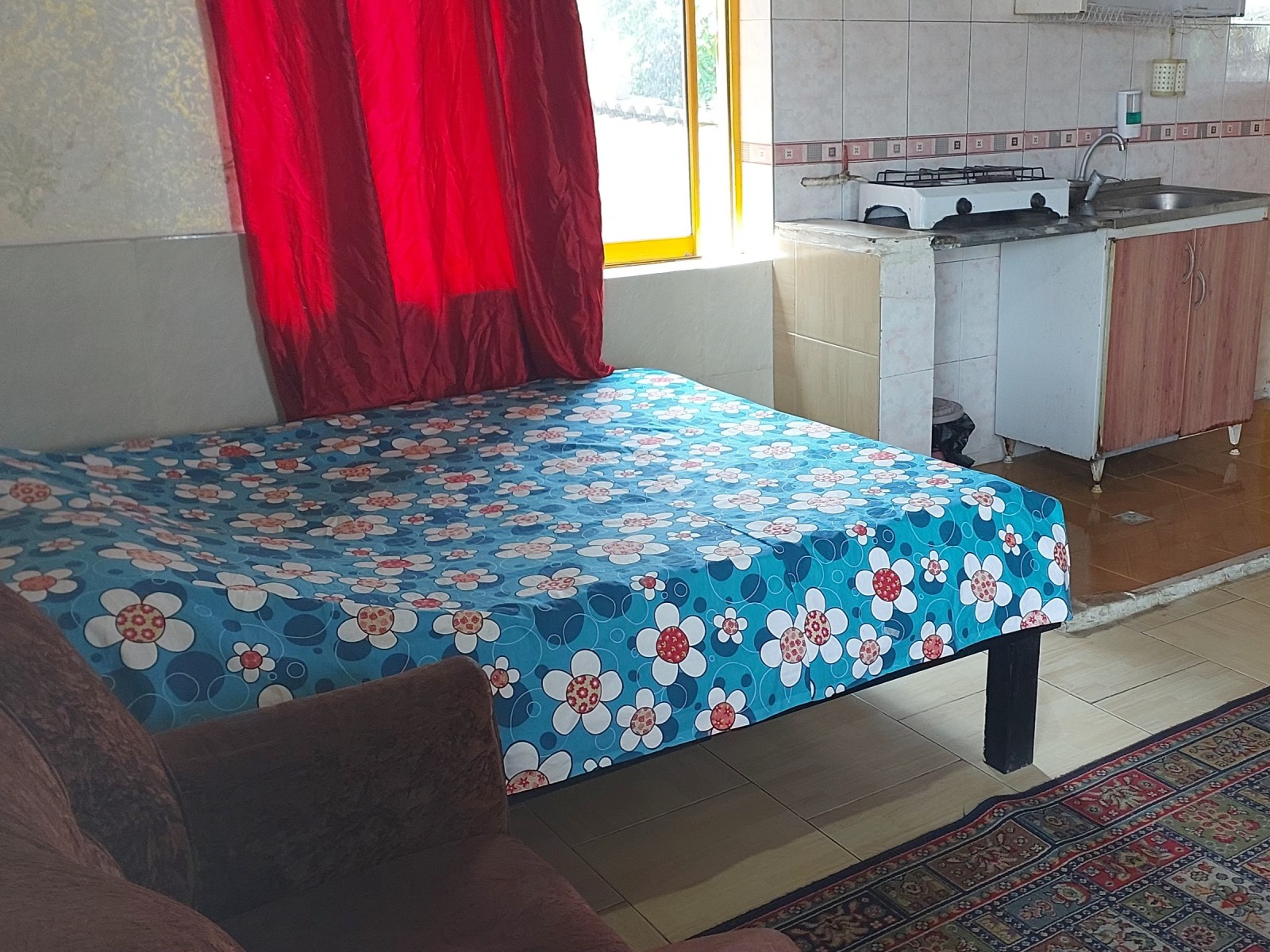 سرویس خواب موجود در پذیرایی