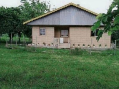ویلای یک خوابه با حیاط بسیار بزرگ