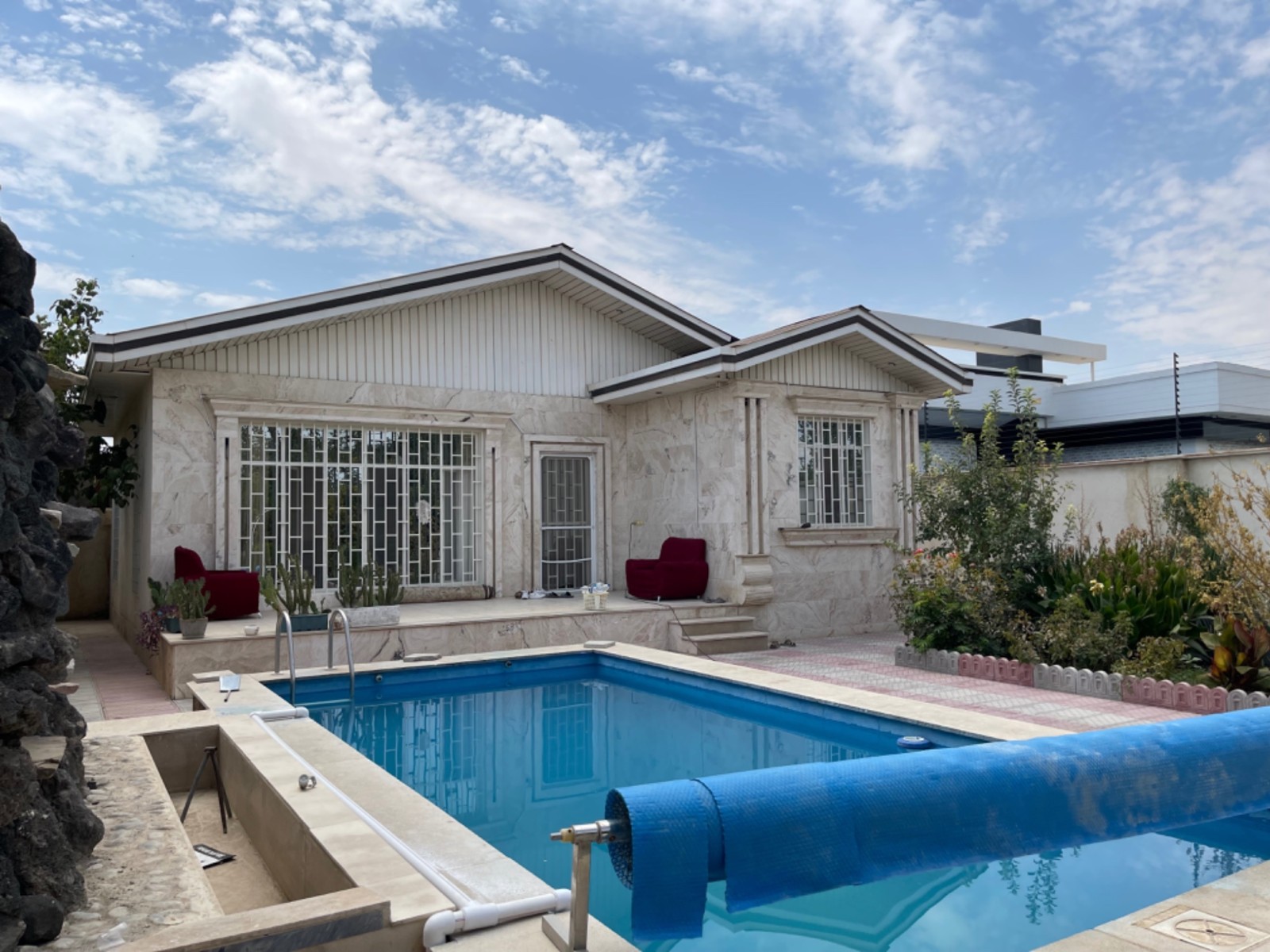 نمای بیرونی ساختمان نمای بیرونی ساختمان