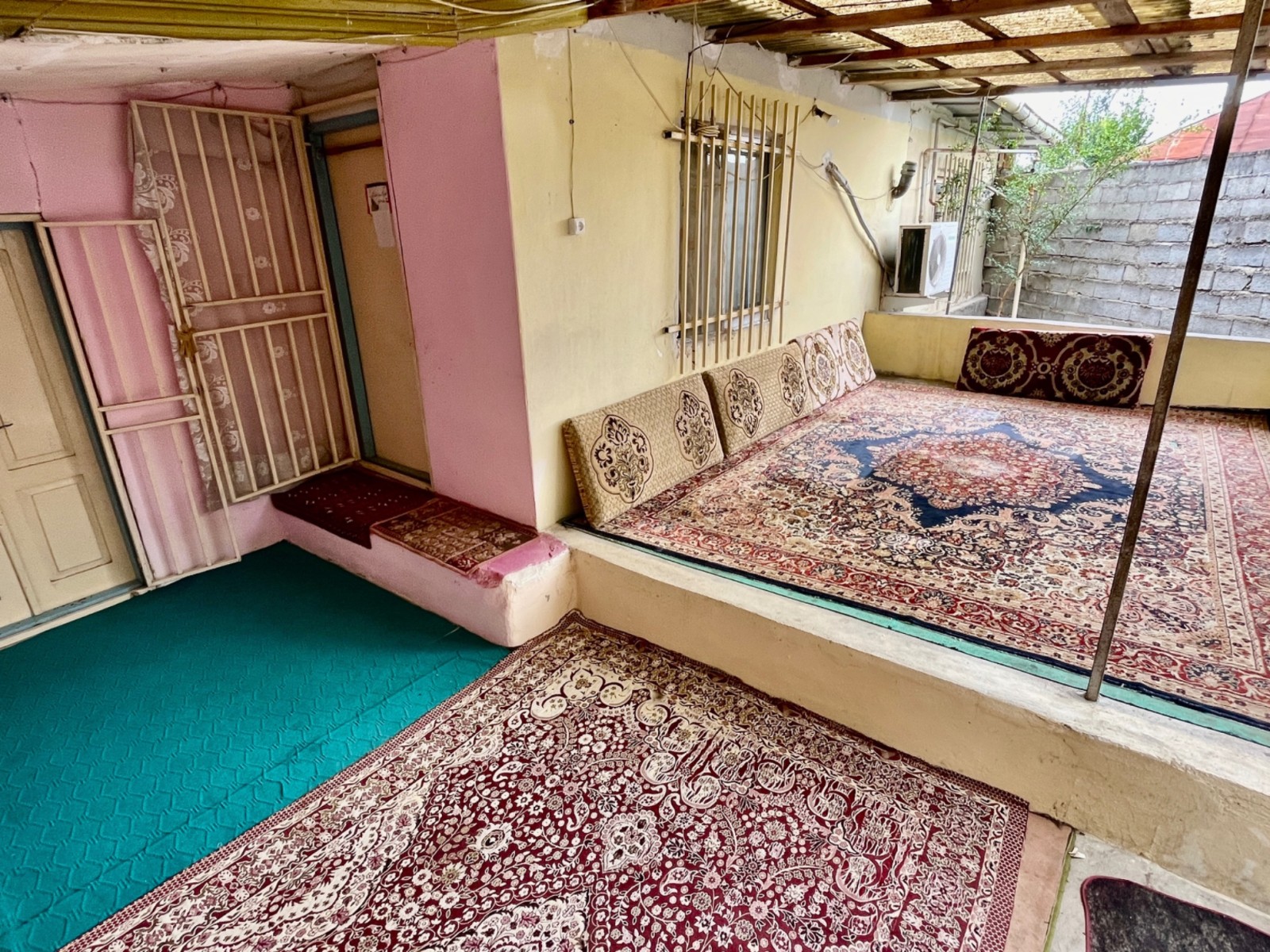 سکو سکو فرش شده