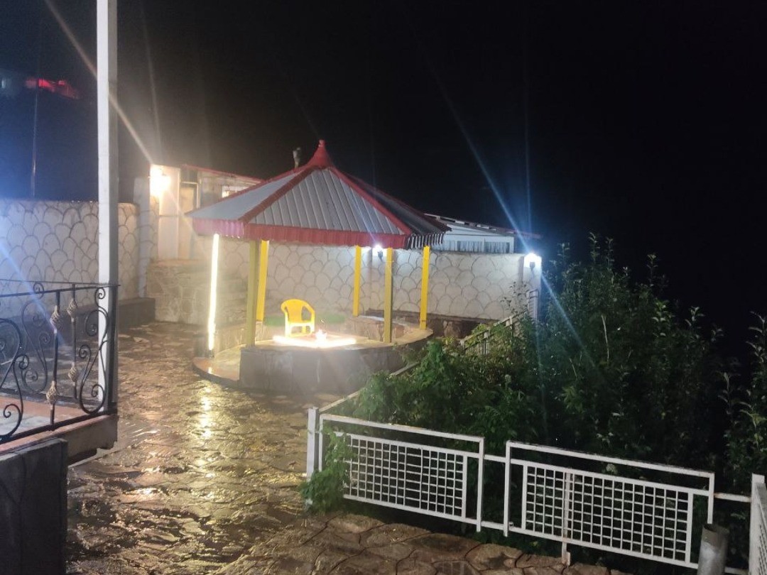 حیاط مشترک