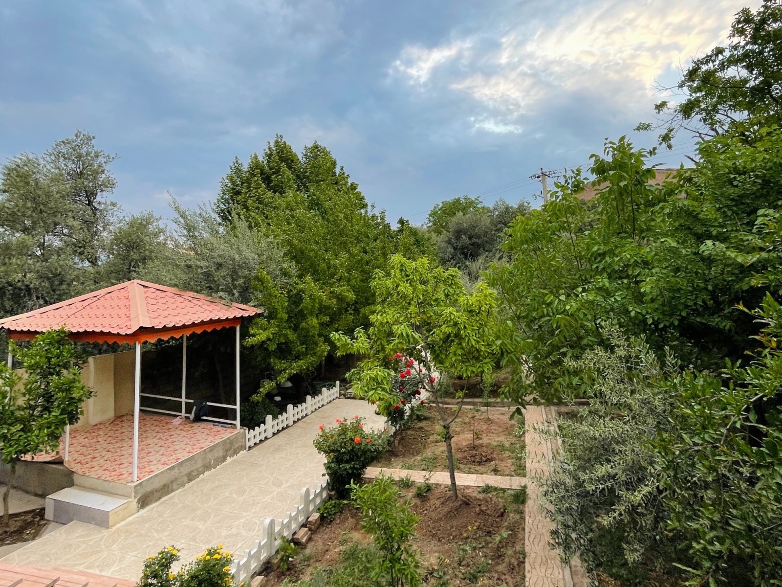 نمای بیرونی ساختمان