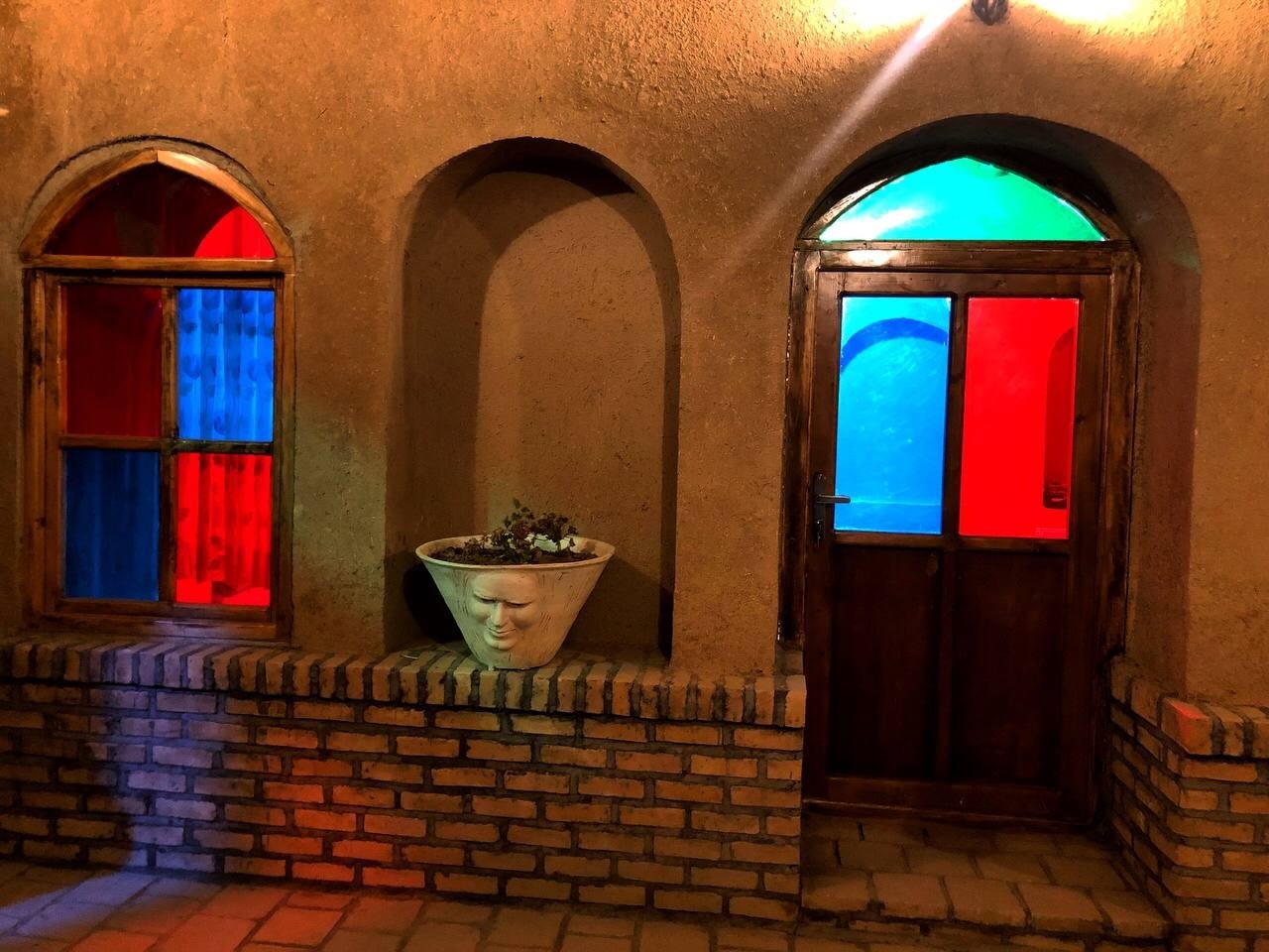 ورودی اتاق پذیرایی