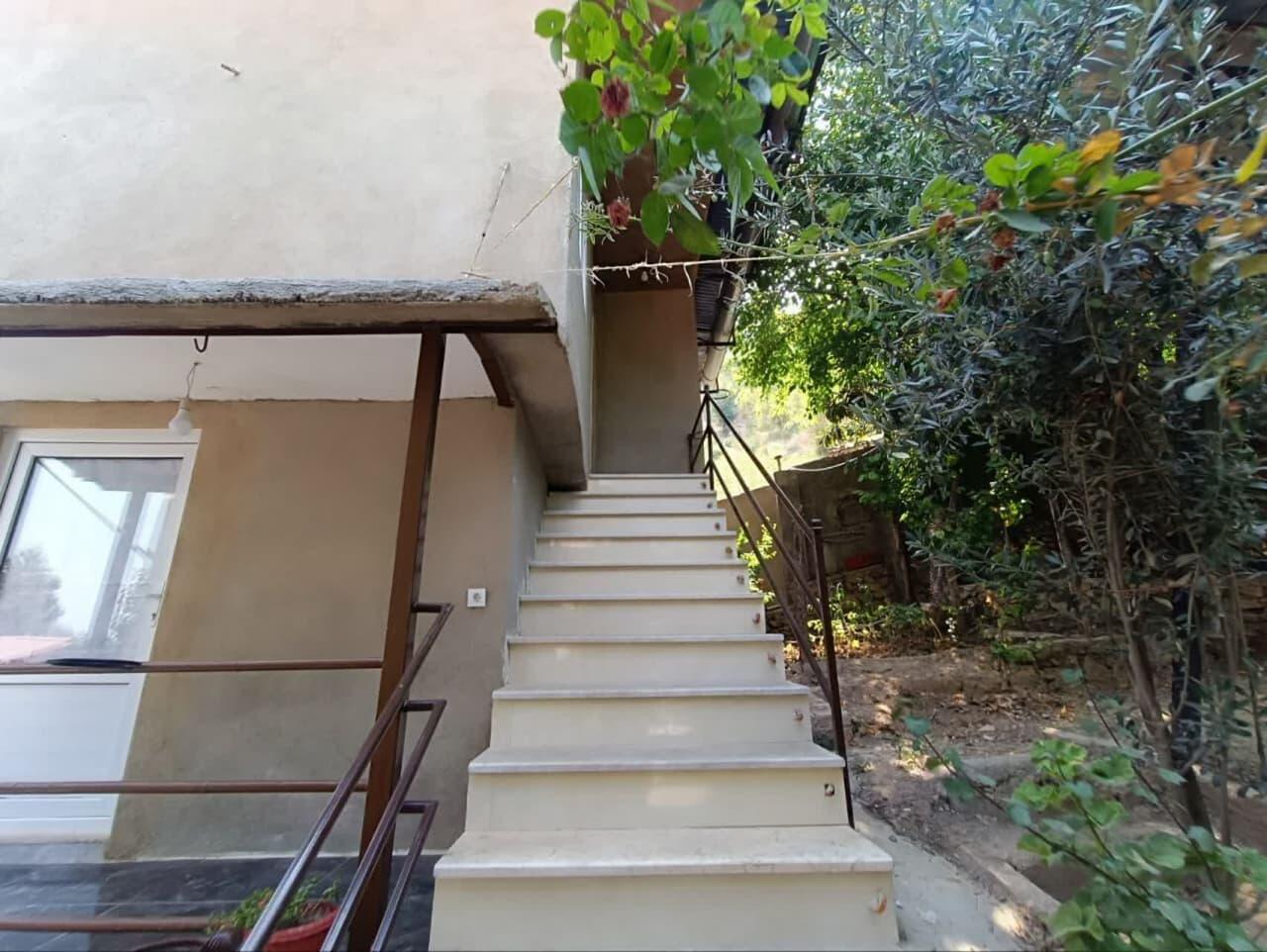 ورودی کلبه ورودی کلبه