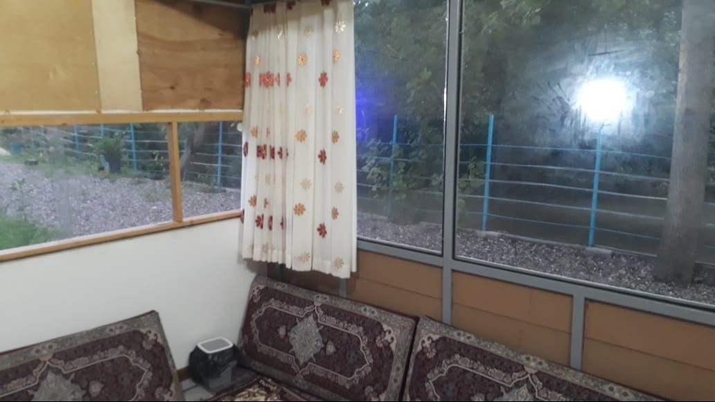 داخل واحد داخل واحد