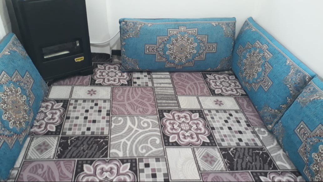 داخل واحد داخل واحد