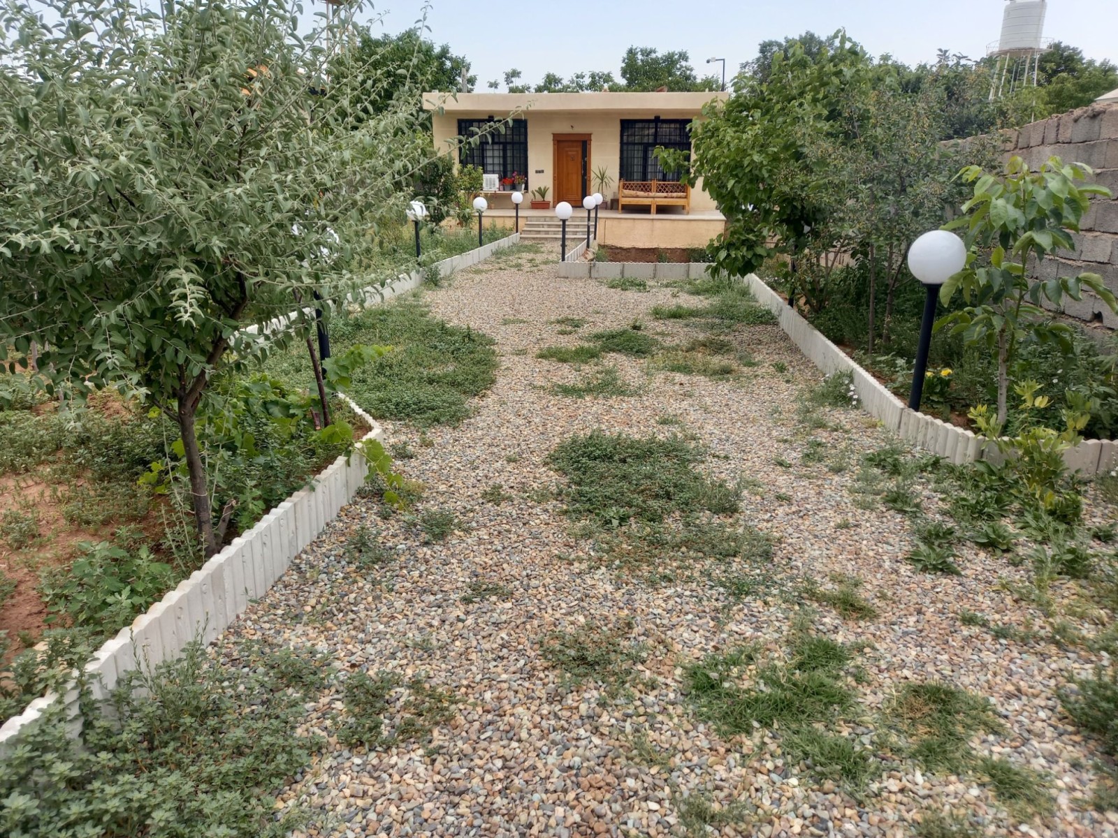 نمای بیرونی ساختمان