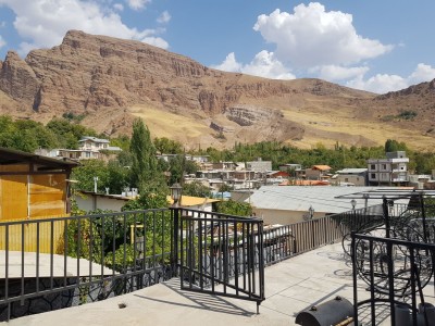 اقامتگاه بومگردی چهار خوابه بام شهر