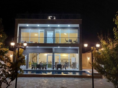ویلای دوبلکس سه خوابه استخردار