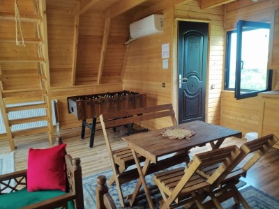 کلبه سوئیسی چوبی نارنج