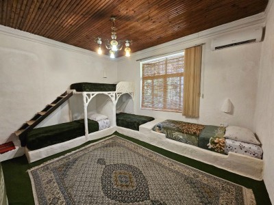 اقامتگاه داربن سراوان "اتاق سبز"