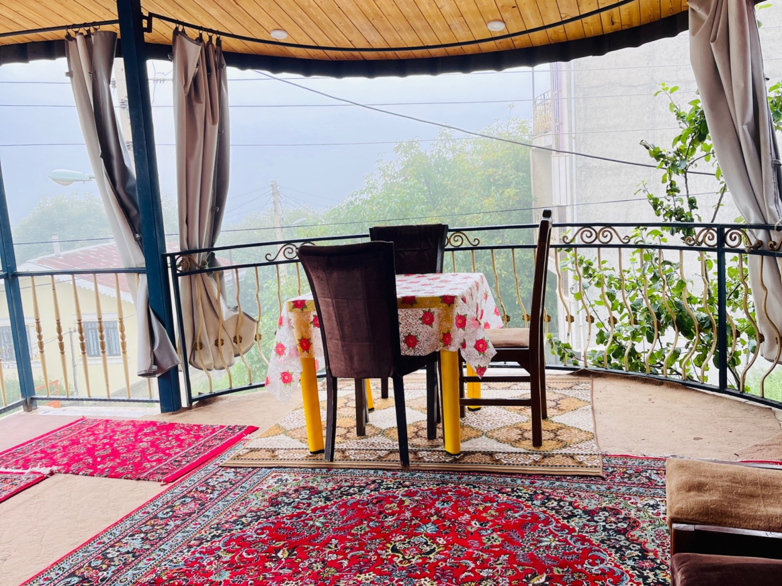 نمای بیرونی ساختمان