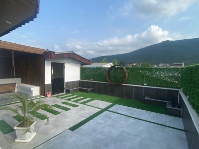 اقامتگاه دو نفره با چشم انداز جنگل