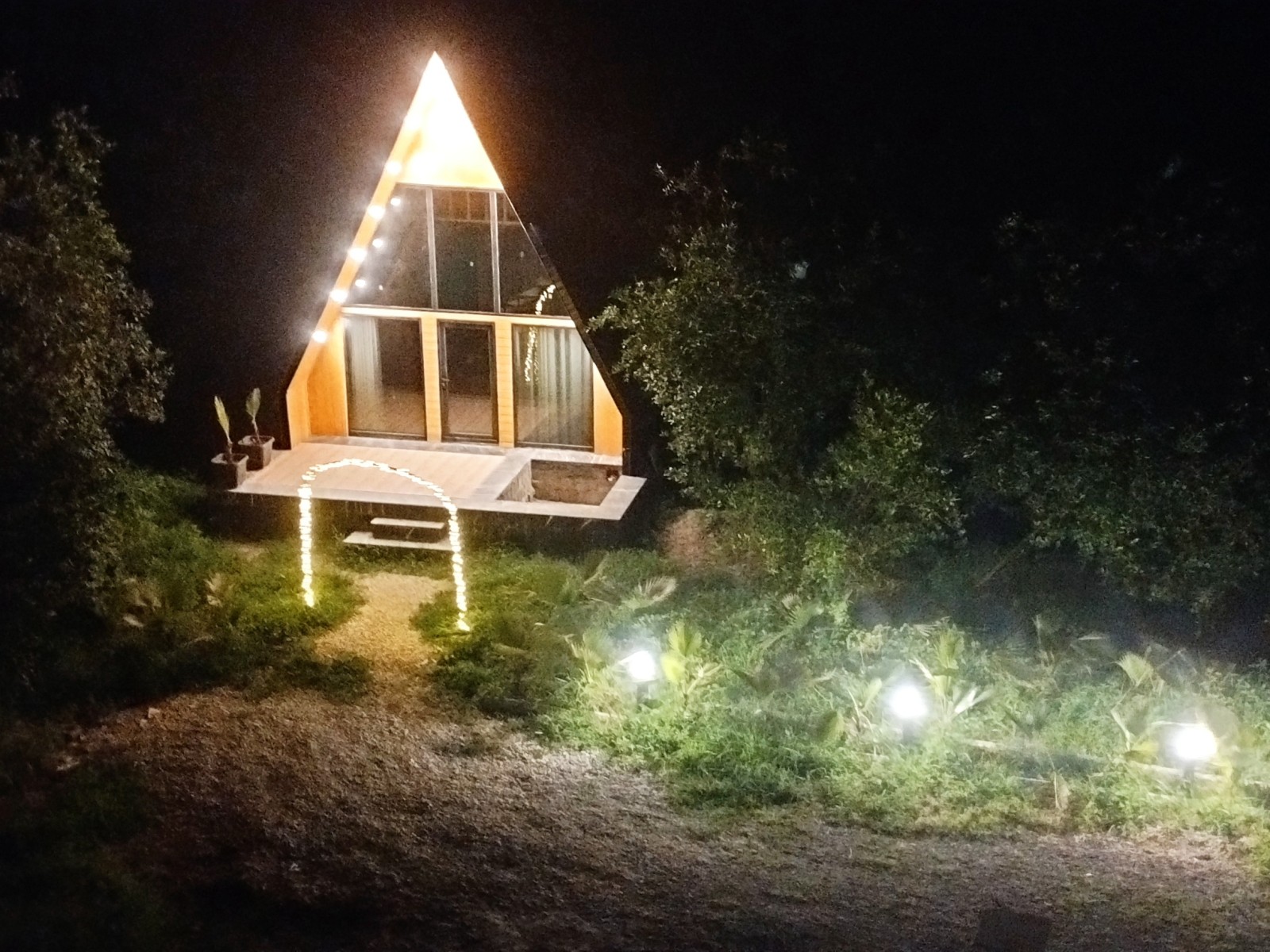 نمای بیرونی ساختمان