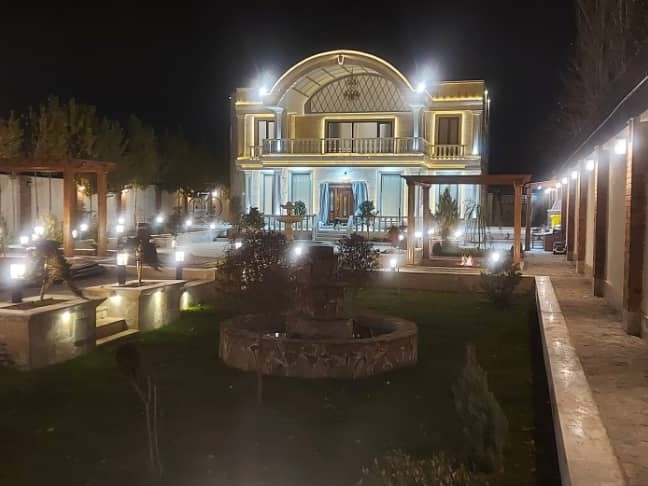 حیاطو آب نما
