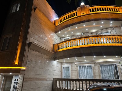 "ويلاي دو خوابه تراس دار"