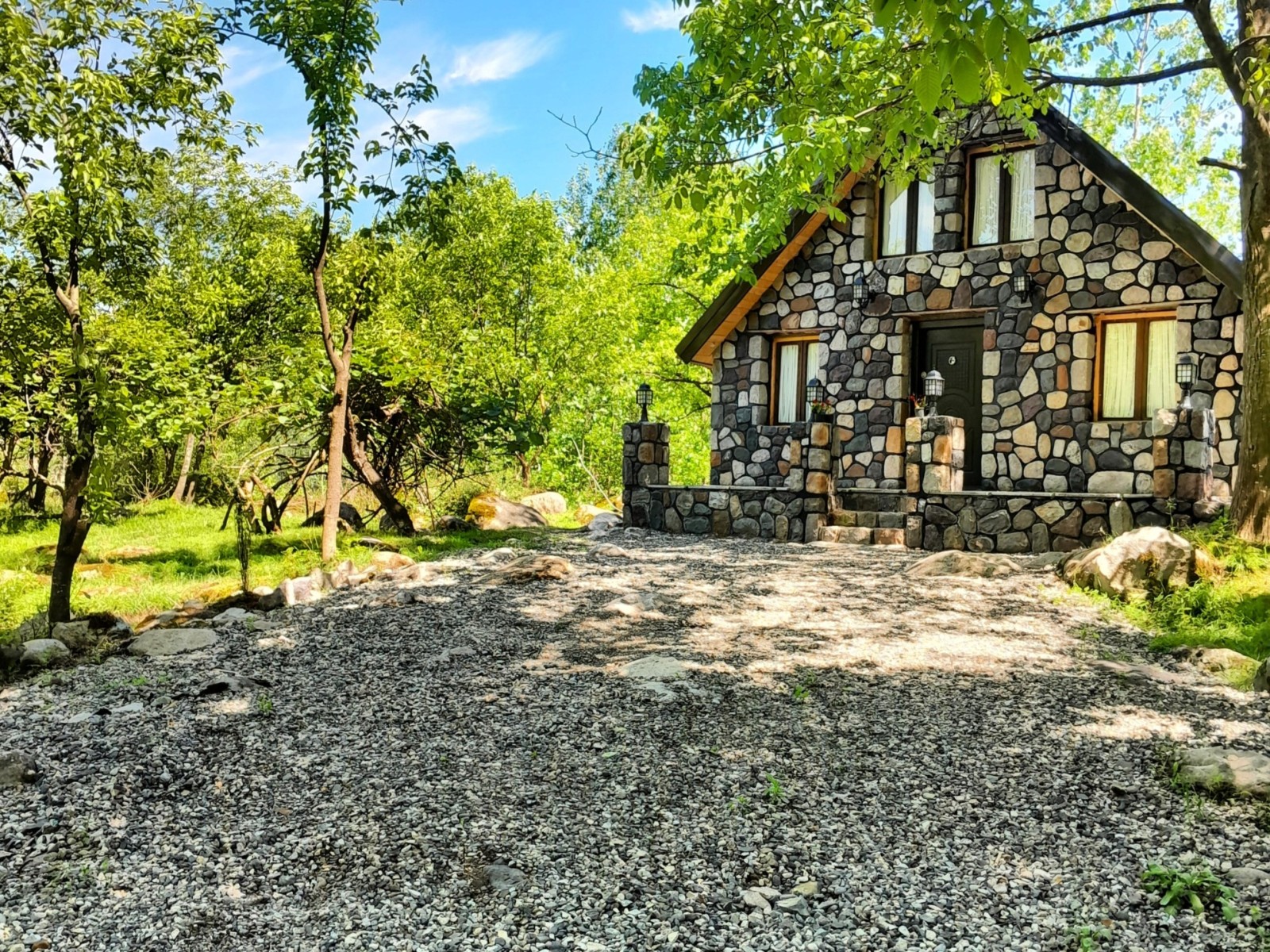 نمای بیرونی ساختمان نمای بیرونی ساختمان