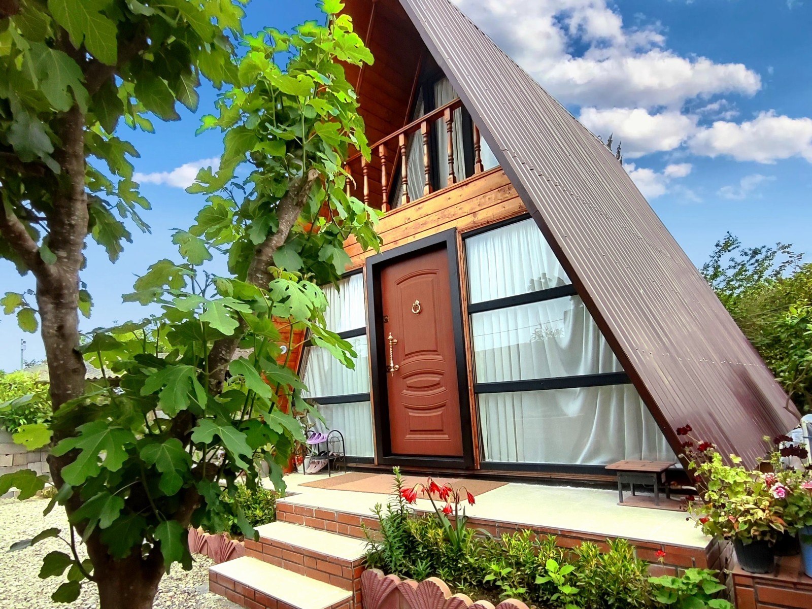 نمای کلبه نمای کلبه